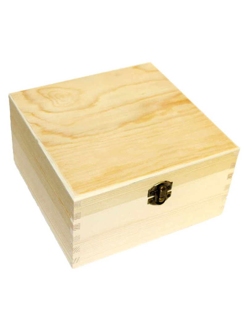 Caja pequeña de madera alta con tapa y cierre 12x12x4 cm